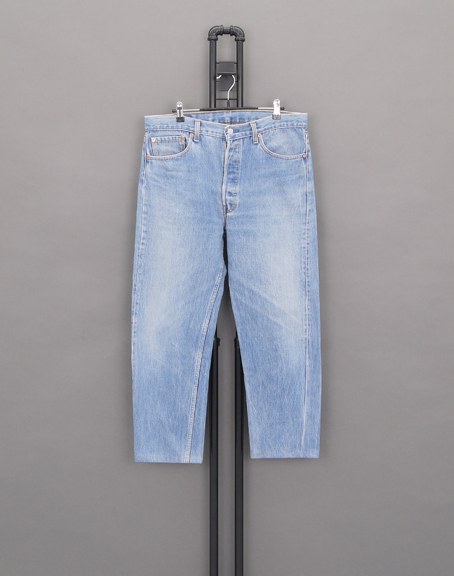 Levi&#039;s 90&#039;s 501-0000 Custom Tapered Fit Jeans