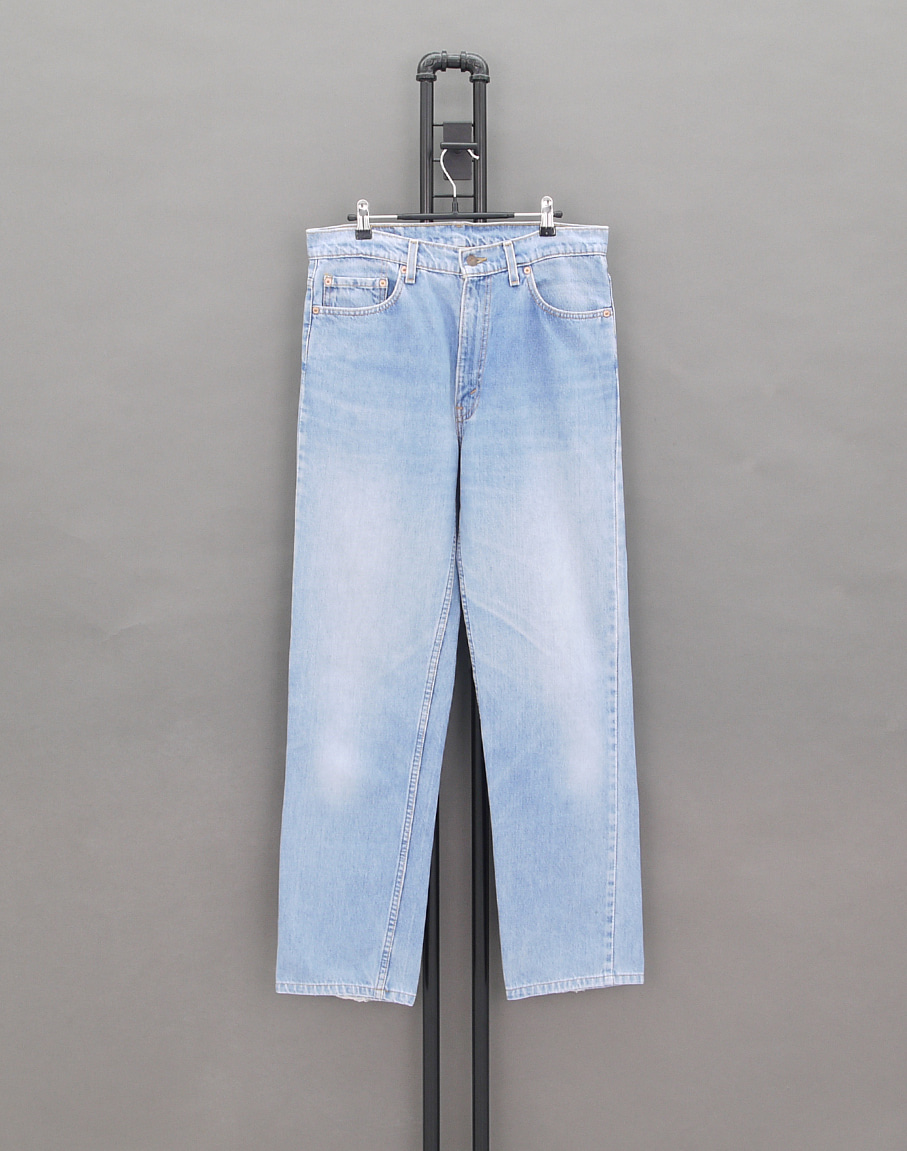 Levi&#039;s 90&#039;s 515 Regular Fit Jeans