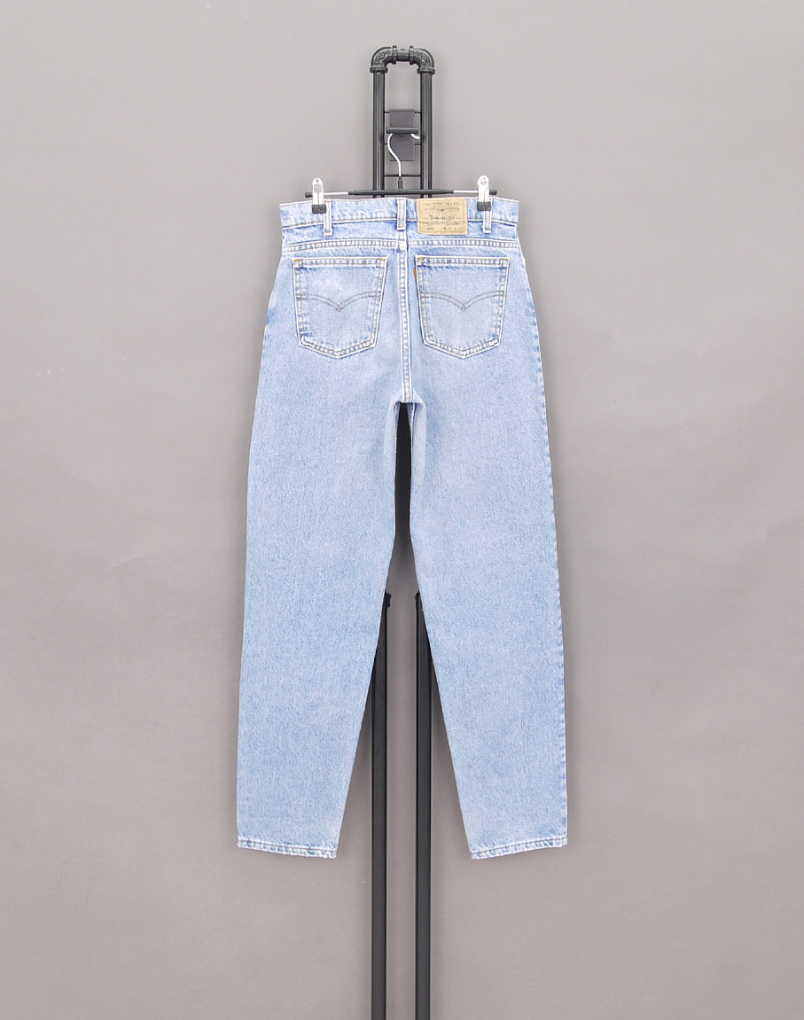 Levi&#039;s 90&#039;s Vintage Orange Tap 550 Relaxed Fit