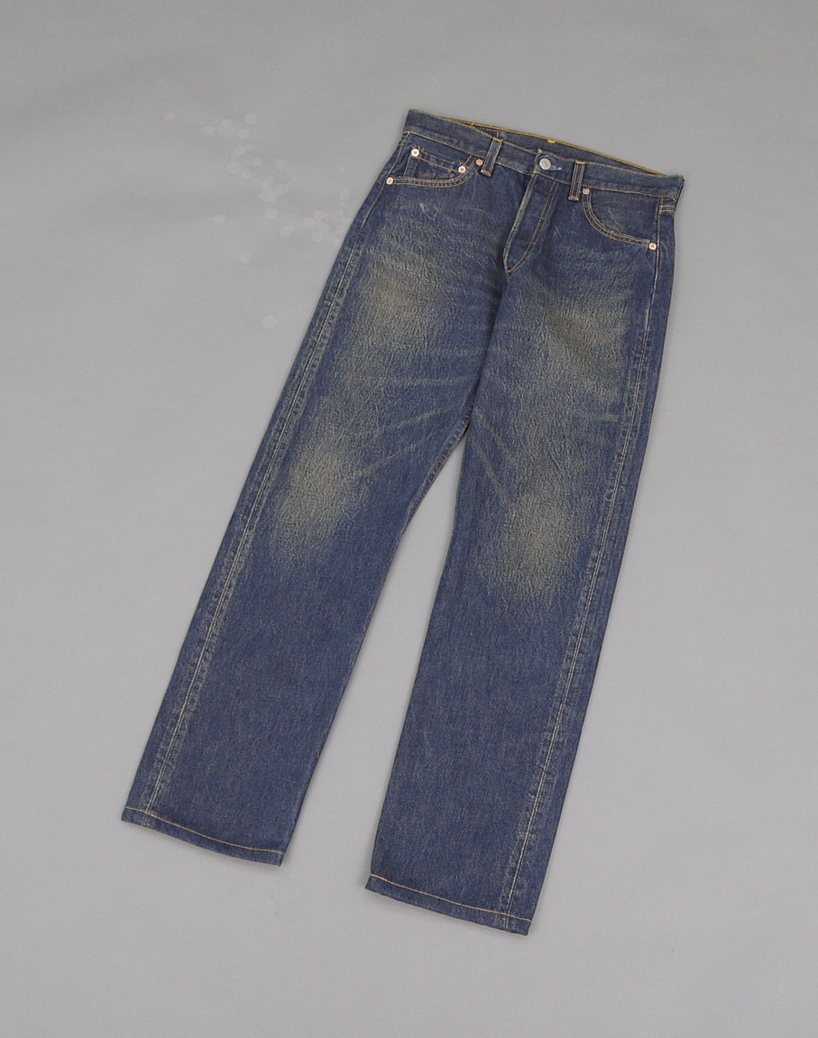 Levi&#039;s 00&#039;s 501 Regular Fit Jeans