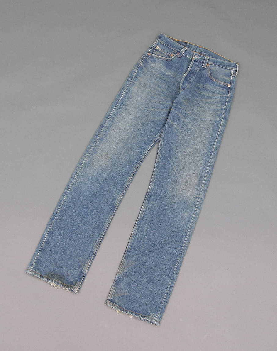 Levi&#039;s 90&#039;s 501 Regular Fit Jeans