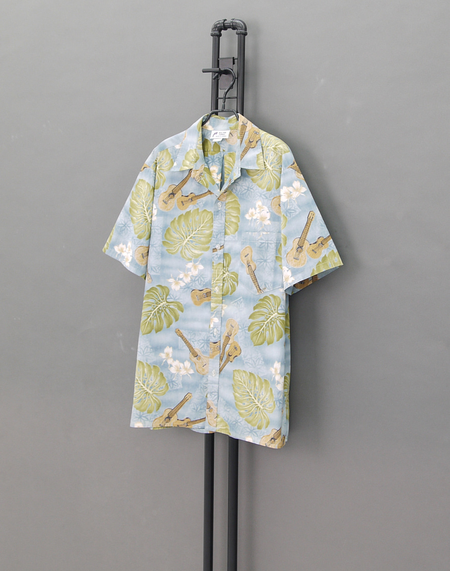 MALIHINI 90&#039;s Cotton Aloha Shirts