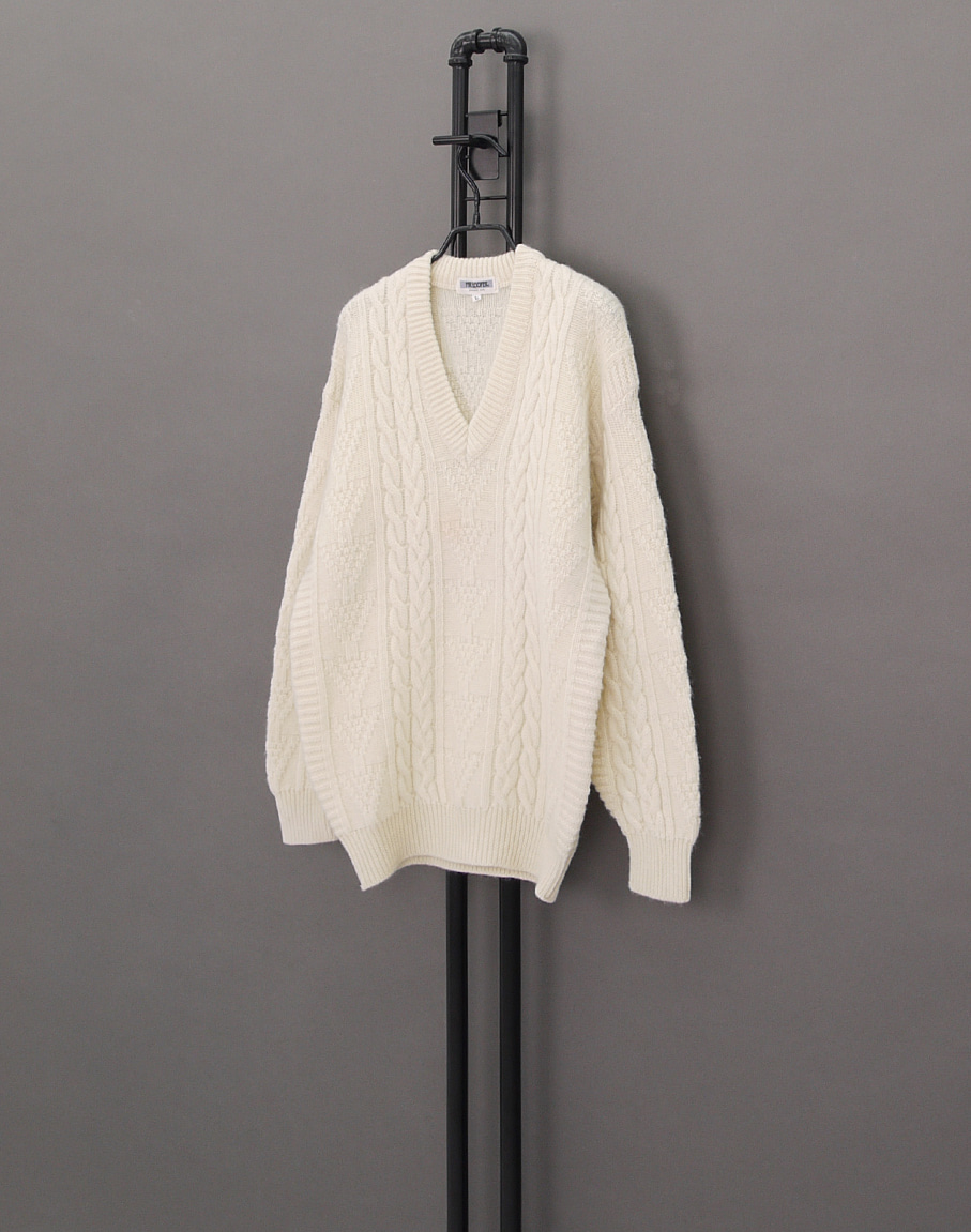 MR.LOOPER 90&#039;s Wool V Neck Cable Sweater